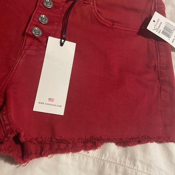 NEW ❤️ Vigoss Ace High Rise Luxe Stretch Red Short Size 28 NWT - Picture 2 of 4
